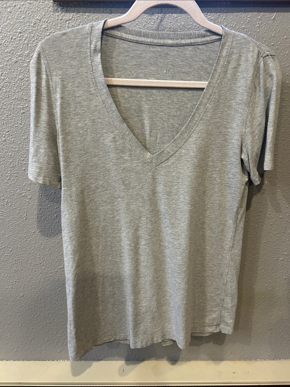 lululemon athletica Love V-Neck Short Sleeve Tee - Heather Gray